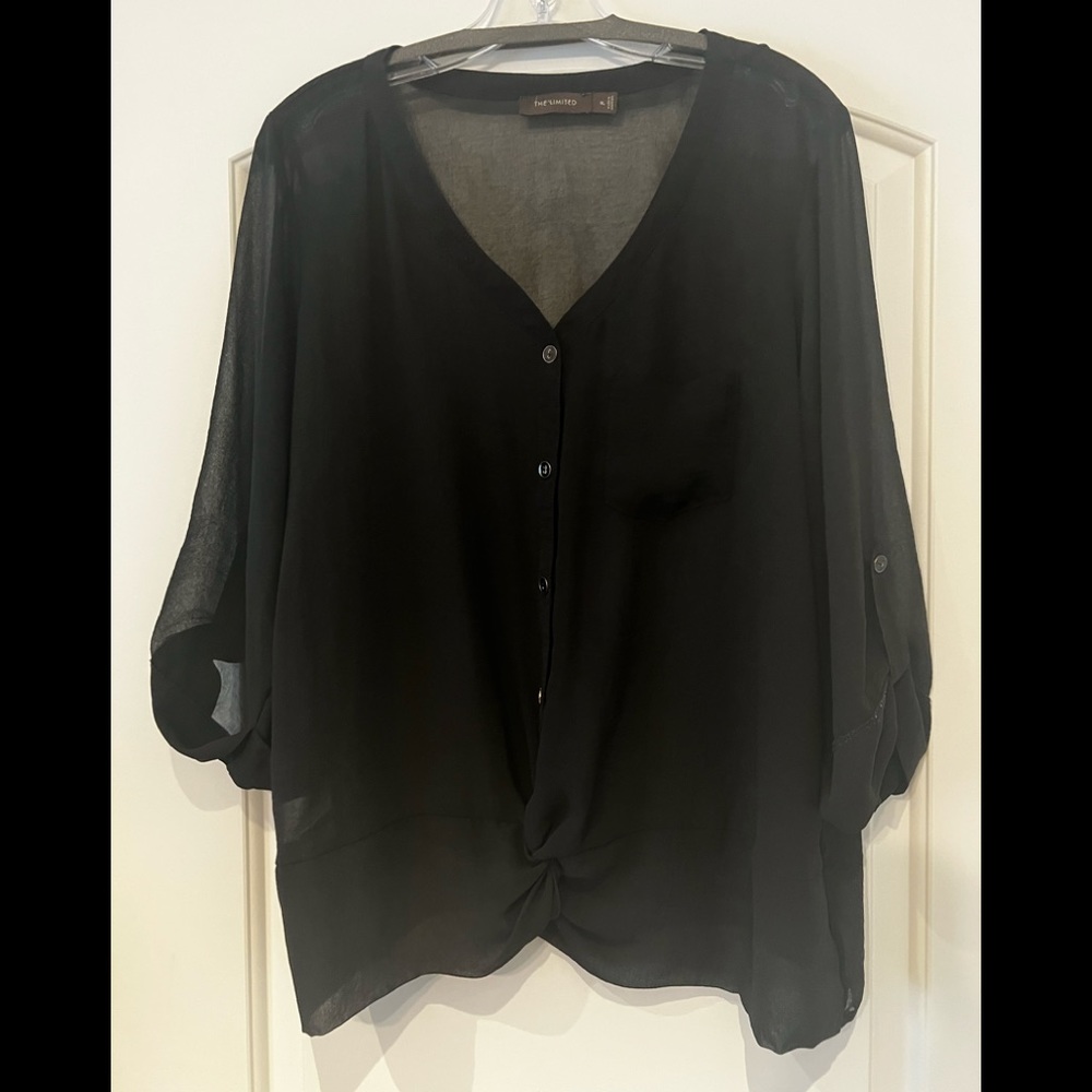 The Limited twist front detail top in size XL